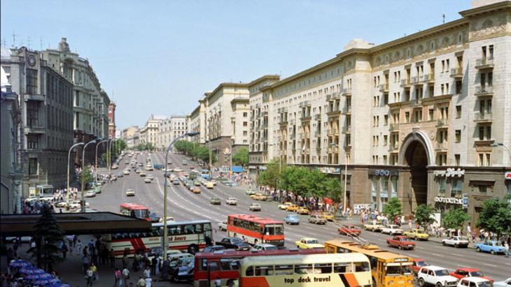 Московские улицы: Тверская без шума и пыли - фото