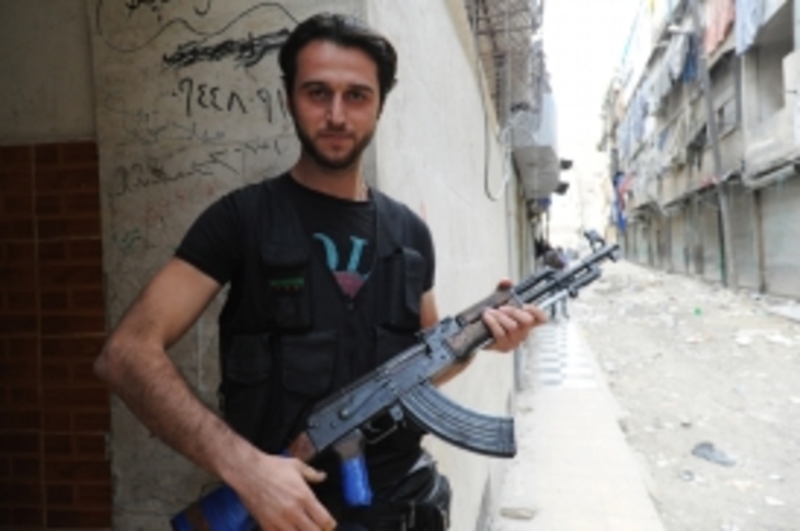 Против Асада воюет целая армия исламистов-европейцев - фото
