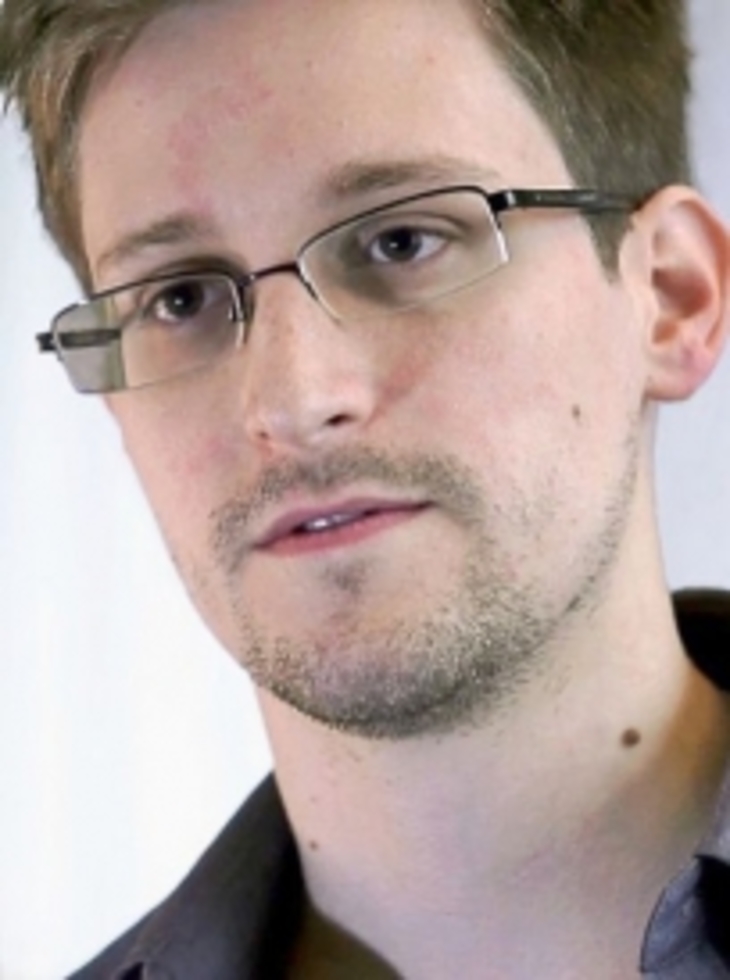 Разведка США прижмет доверенных лиц Сноудена - фото