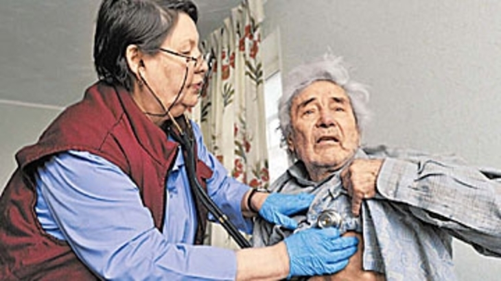 Почему во многих регионах России медики игнорируют «возрастных» пациентов - фото