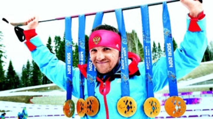 Триумфатор Паралимпиады в Сочи Роман Петушков завоевал шесть золотых медалей - фото