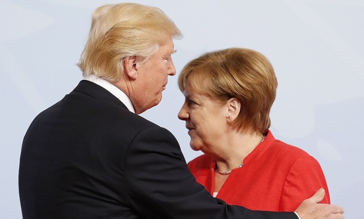 Трамп объясняется в любви Меркель - фото