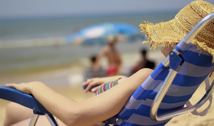Половина россиян недовольна летним отдыхом - фото