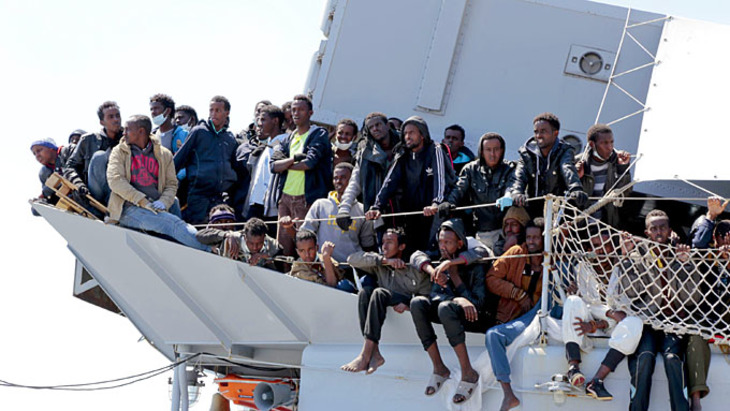 Европейцев достали мигранты - фото