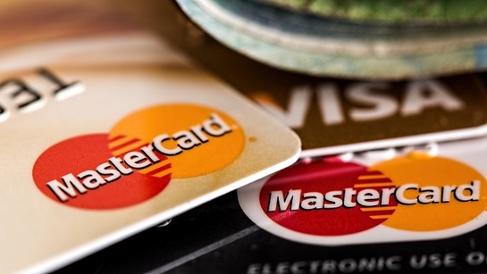 Держатели кредиток MasterCard смогут совершать покупки с помощью селфи