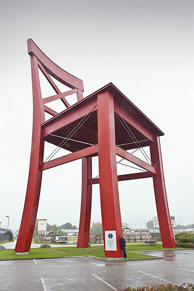 Самый высокий в мире стул