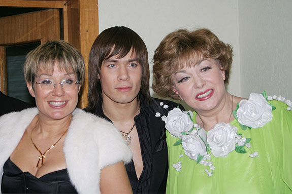 Эдита Пьеха с дочерью Илоной и внуком Стасом