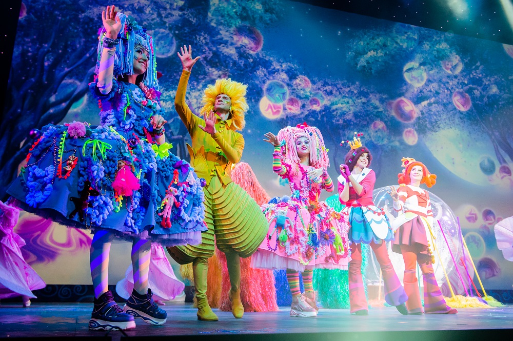 Волшебство начинается здесь: почему концертный зал «Москва» в «Острове Мечты» — идеальная сцена для главного новогоднего шоу «История игрушек»?