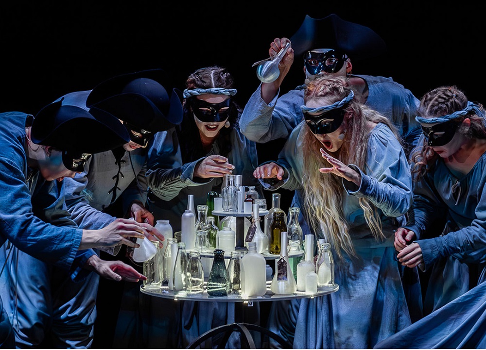 «Гладиатор», «Пиковая дама» и «Гамлет»: что посмотреть в январе