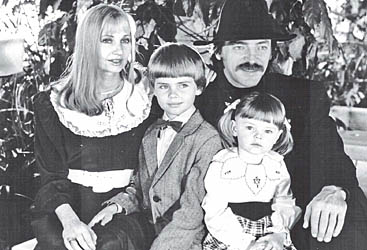 Михаил Боярский с женой Ларисой и детьми - Сережей и Лизой