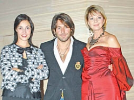 Андрей Малахов с телеведущими Екатериной Андреевой и Татьяной Веденеевой