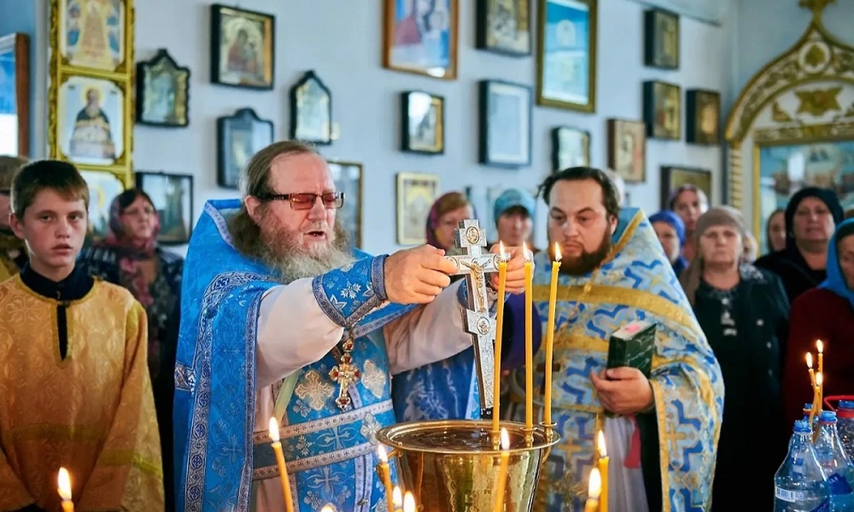 Священник погиб, защищая прихожан