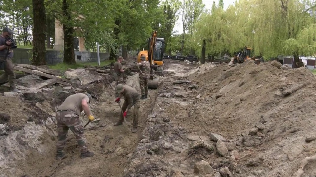 Шабаш на братских могилах