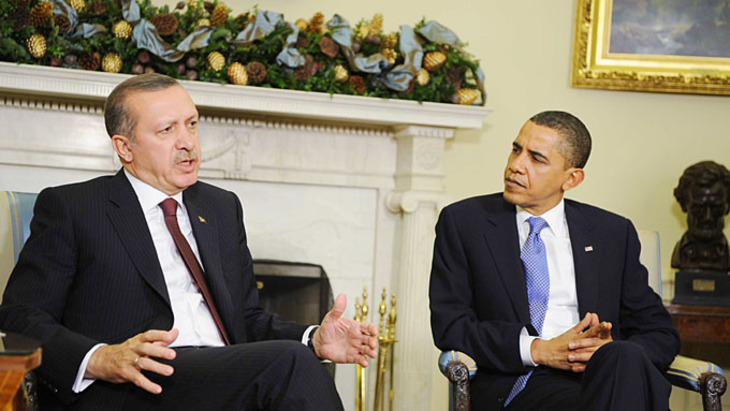 В организации переворота турки винят американцев - фото