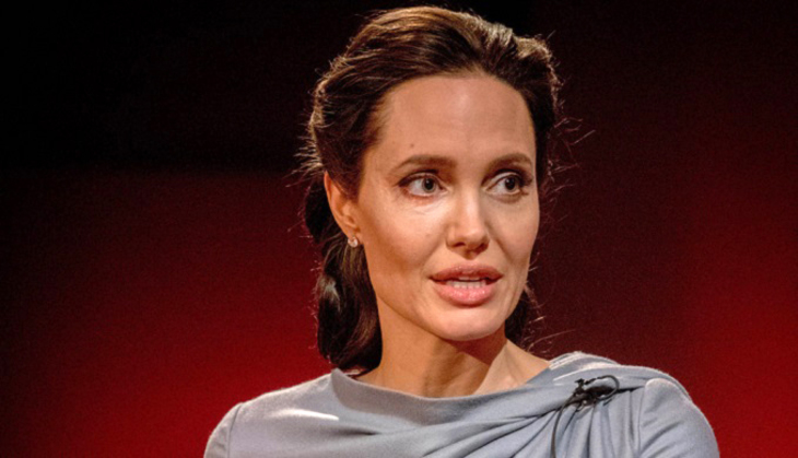 Aнджелина Джоли не отдаст свои бриллианты - фото