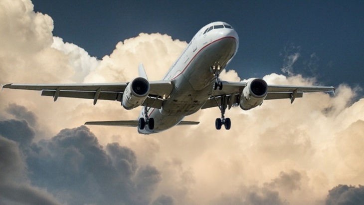 Авиапассажирам угрожают радиоактивные облака - фото