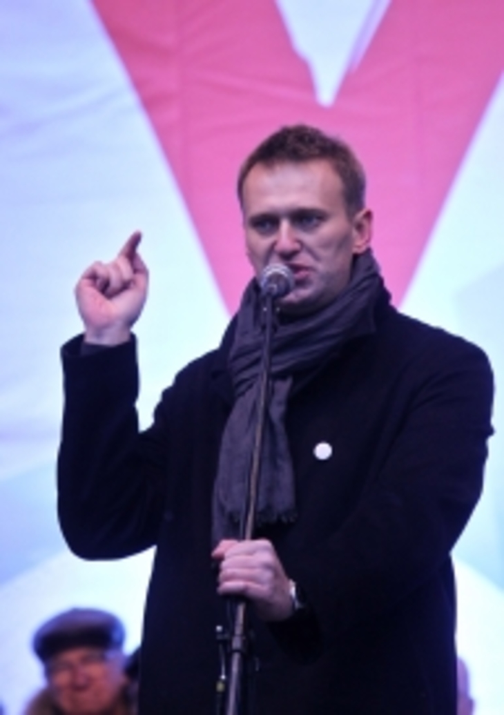 Навального впору записать в «почетные фронтовики» - фото