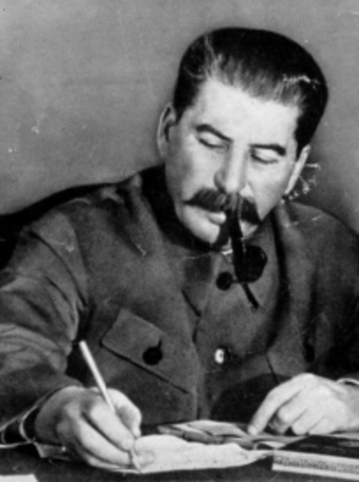 Сталин: злодей или спаситель Отечества? - фото