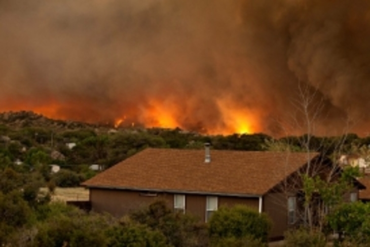 В Аризоне сгорели 19 пожарных - фото