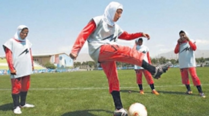 Ливийские женщины рискуют жизнью из-за футбола - фото
