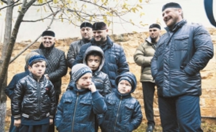Зачем Кадырову русские сироты? - фото