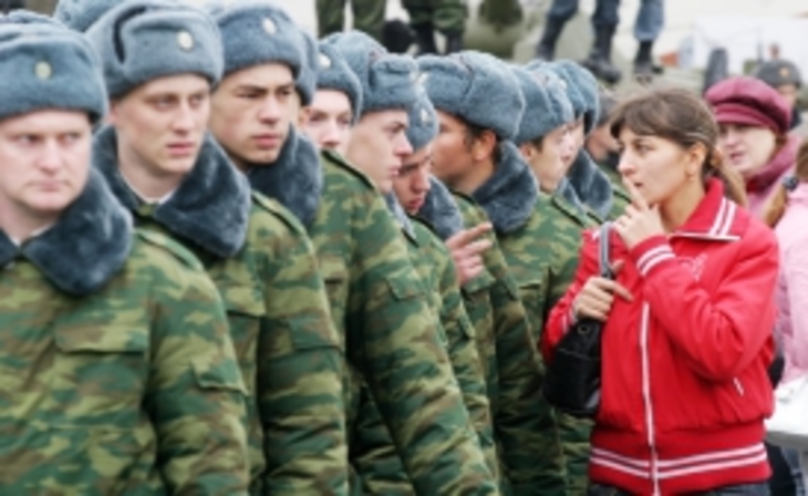 В России не планируется отмена призыва на военную службу - фото
