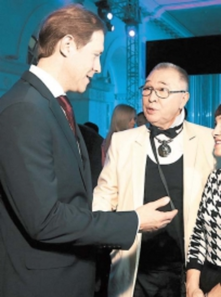 Глава Минпромторга Денис Мантуров посетил Неделю Высокой моды в Москве - фото