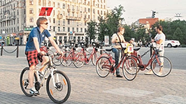 Московские чиновники намерены с помощью велосипедов разгрузить гортранспорт - фото