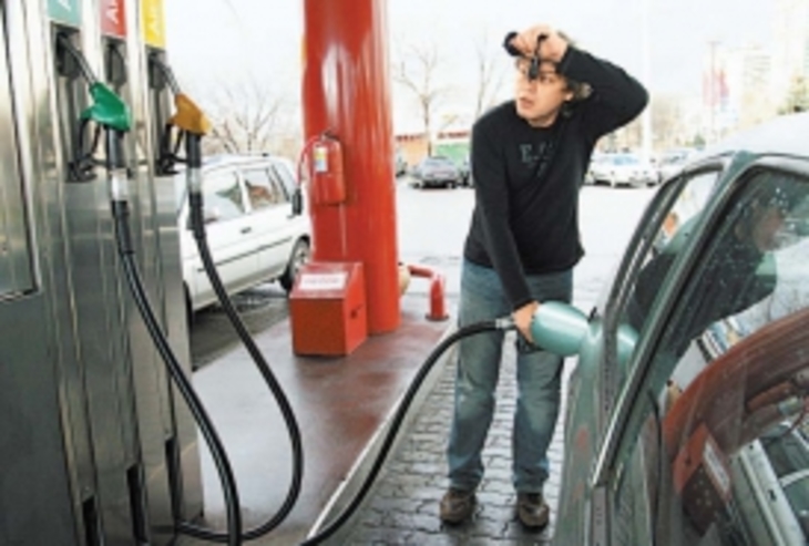 Скачок цен на бензин: кому выгодно? - фото