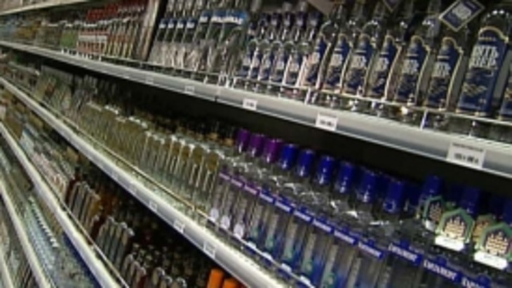 ФРиО настаивает на разрешении продажи алкоголя в вузах и на стадионах - фото