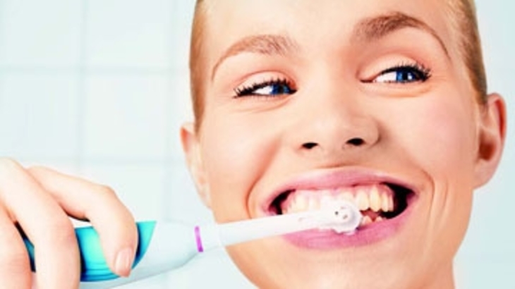 Как правильно начистить зубы - фото