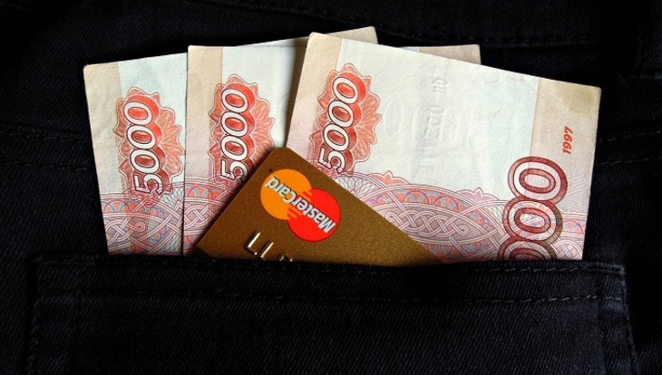 В России хотят ограничить ставки по микрокредитам - фото