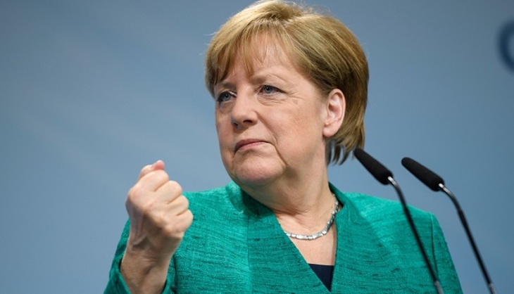 Немцы разочаровались в Меркель - фото