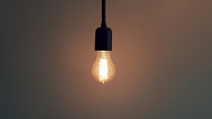 Конец света: Лампы накаливания могут оказаться под запретом - фото