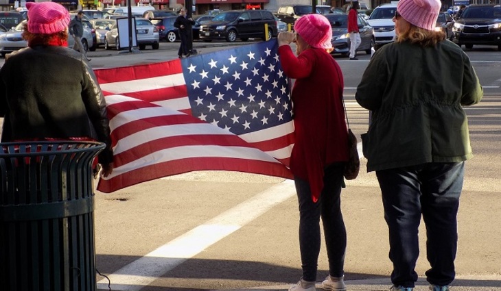 Российских «троллей» заподозрили в организации митингов в США - фото