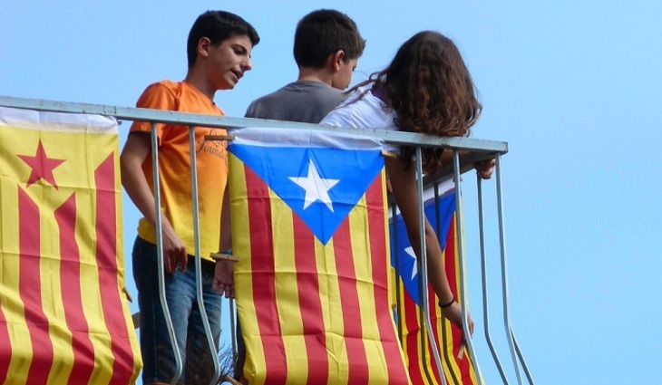 Каталонцы изгоняют  Гражданскую гвардию из своих городов - фото