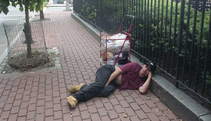 Борьба с бездомными по-американски - фото