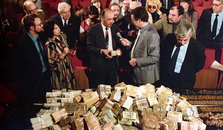Коррупция в СССР затронула даже Политбюро - фото