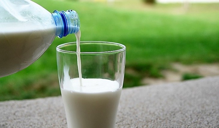 Молоко на завтрак спасет от диабета - фото