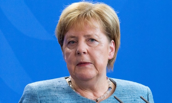 За что увольняют Ангелу Меркель - фото