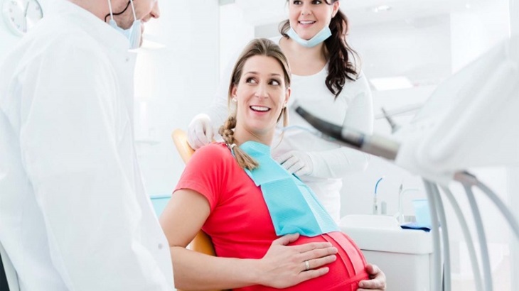 Лечение зубов во время беременности и кормления - фото