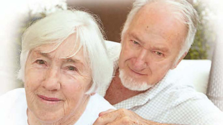 Ученые выявили влияние разницы в возрасте на длительность жизни супругов - фото