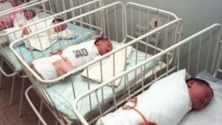 Депутаты Госдумы предлагают провести перепись младенцев - фото