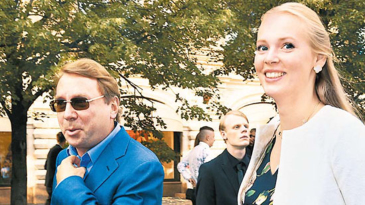 Владимир Кожин женился на «Мобильной блондинке» - фото