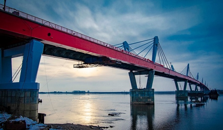 Мост Руслана Байсарова через Амур выведет экономику Дальнего Востока на новый уровень - фото