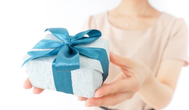 Тест: Вы скупердяй или любите дарить подарки? - фото