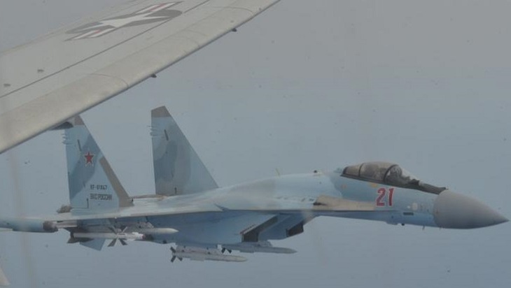 Су-35 сорвали секретную операцию самолета разведки США - фото