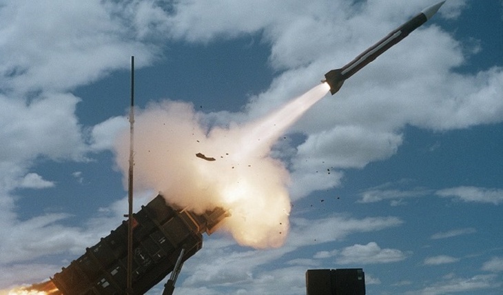 Ракетный обстрел американских баз - фото