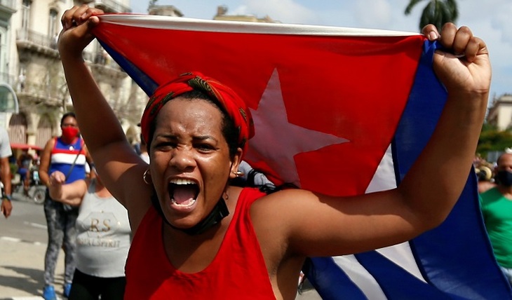Протесты на Острове свободы - фото