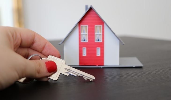 Продажа квартиры с пожизненным проживанием - фото